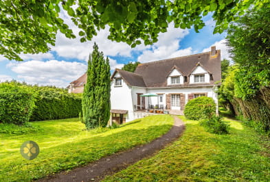 Maison familiale avec un sous-sol total