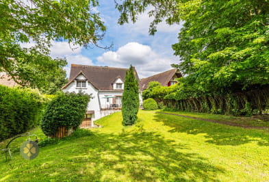 Maison familiale avec un sous-sol total