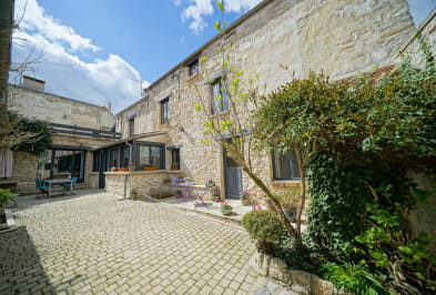 Charmante maison ancienne rénovée de 230 m²