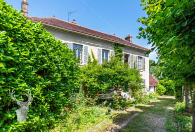 Belle maison bourgeoise avec un grand terrain en centre-ville