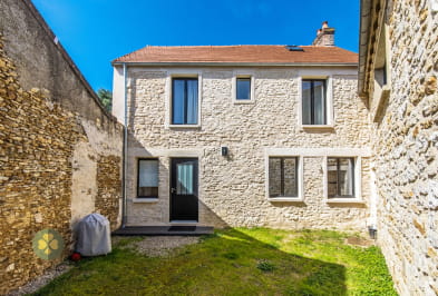 Centre ville de Thoiry - maison de charme