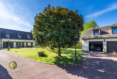 Maison traditionnelle avec double garage