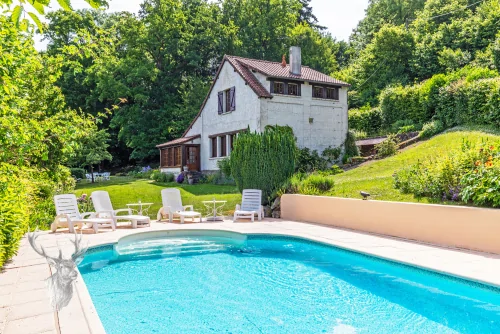 Maison 7 pièces 145 m² · à Courgent · 145 m² · 399 000 €