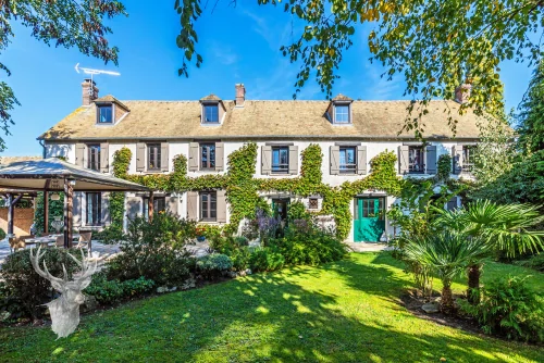 Maison 7 pièces 310 m² · à Bréval · 310 m² · 895 000 €