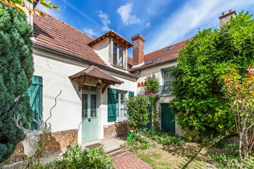 Maison 7 pièces 148 m² · à Garancières · 148 m² · 469 000 €