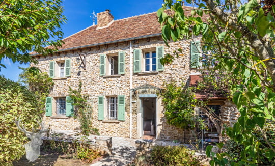 Belle maison de caractère aves ses dépendances